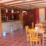 Valle Del Arenales מלון