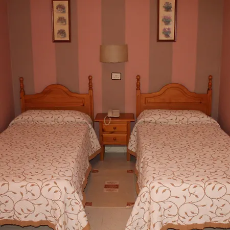 מלון Valle Del Arenales חרטה